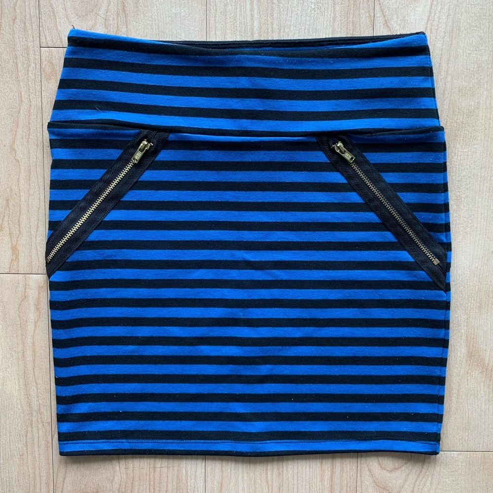 Xhilaration mini skirt